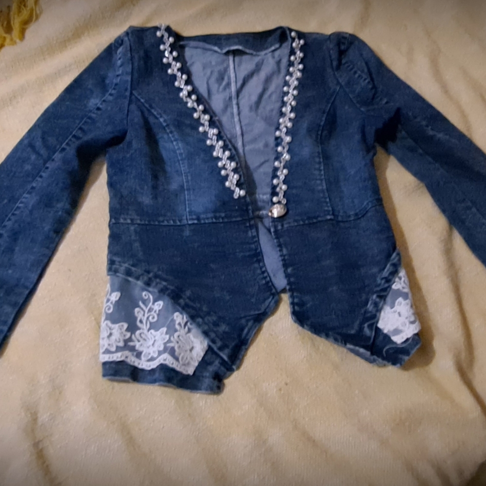 Jean jacket - Picture 2 of 8